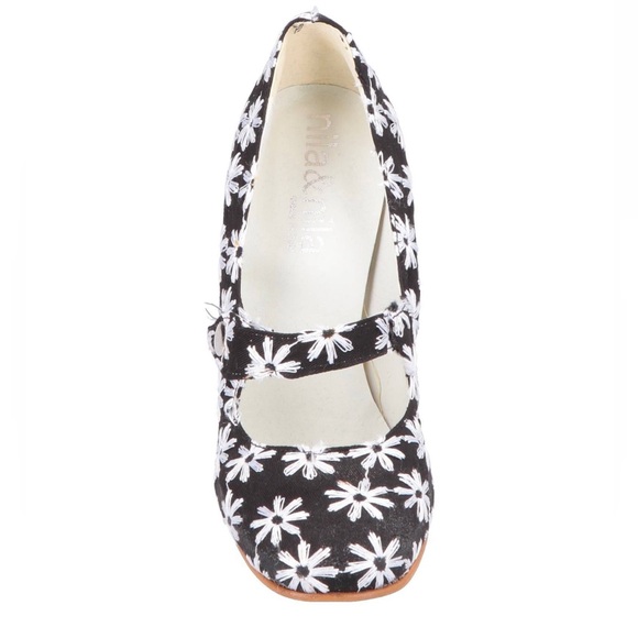 Nila & Nila pumps - Picture 3 of 7